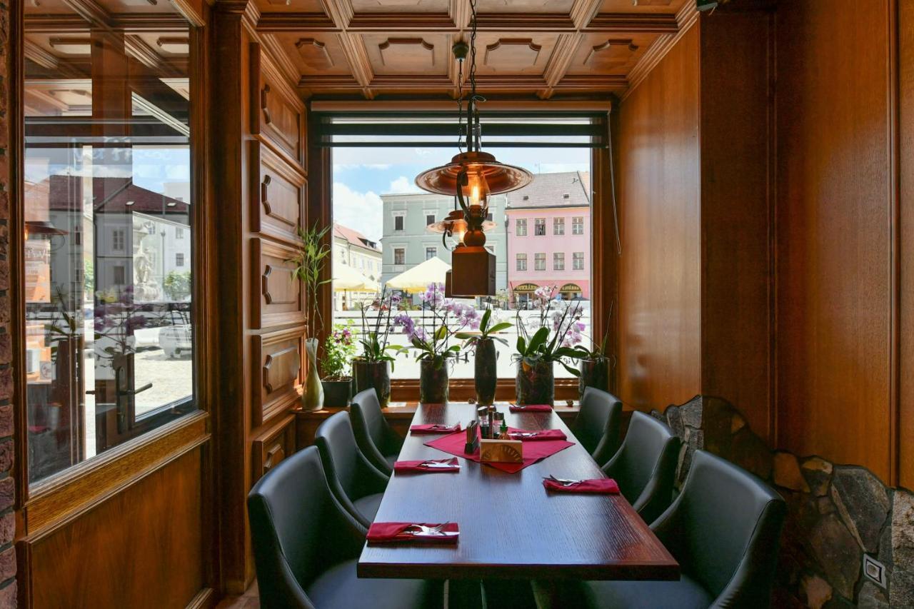 Apartmany Na Namesti 85 Jindřichův Hradec Extérieur photo